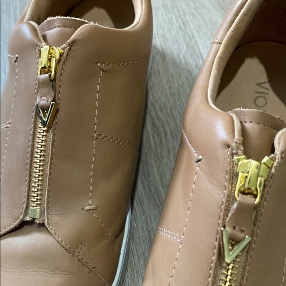 Vionic Splendid Ellis Women's Tan Slip-On Sneakers - Picture 4 of 10